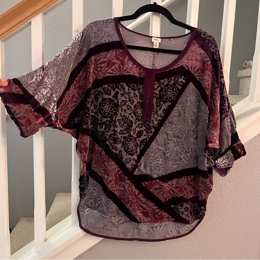 Woman's TINY Velvet Oversized Purple Blouse Size-Small